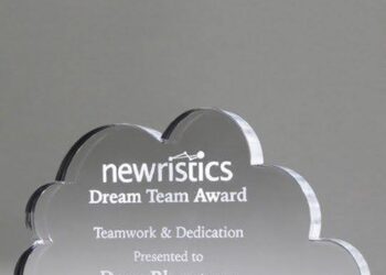 How to Match Acrylic Awards with Your Brand’s Aesthetic