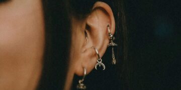 Sun vs. Moon Jewelry: Choosing Pieces That Align With Your Energy