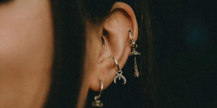 Sun vs. Moon Jewelry: Choosing Pieces That Align With Your Energy